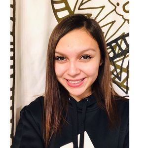 Meet your Posher, Brenda